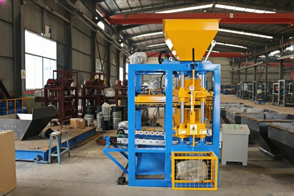 QT4-24 concrete block making machine
