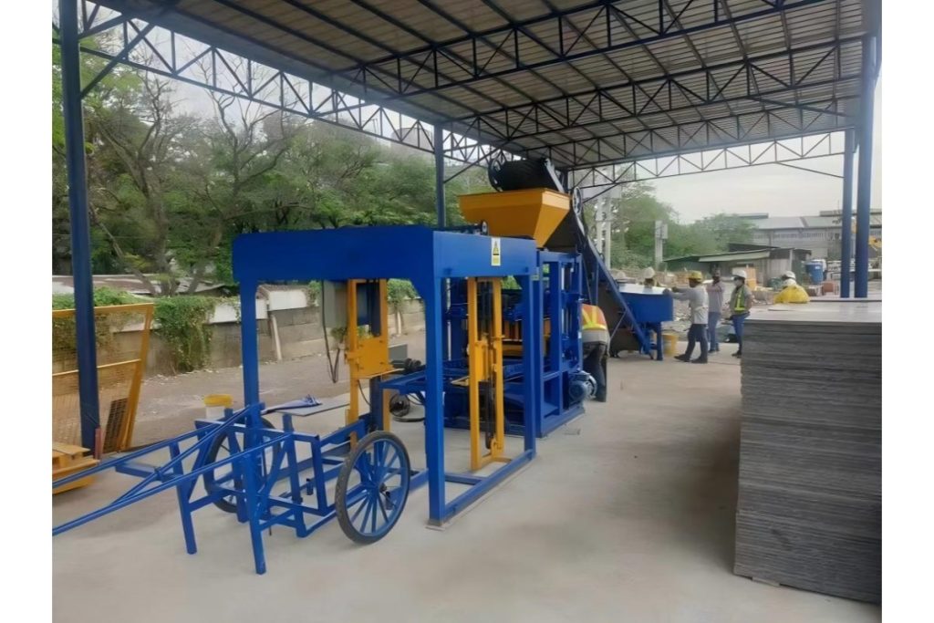 qt4 24 brick making machine