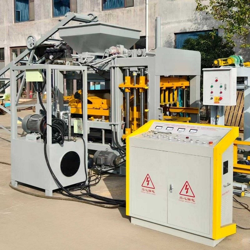 QT5-15 Automatic-Block-Machine qt5 15 concrete block making machine
