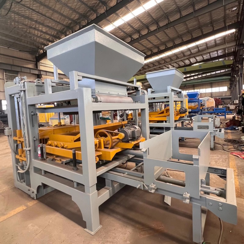 QT5-15 Automatic-Block-Machine concret block making machine